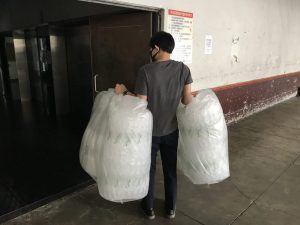 AirSaver這邊提醒如果您附近不好停車，要麻煩您下樓取貨喔